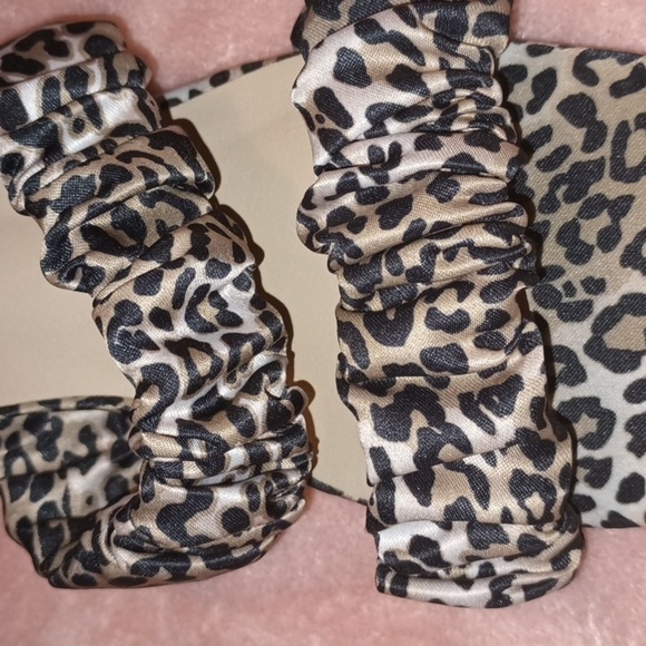 NWT. Leopard slide sandals 7.5 - Picture 6 of 8